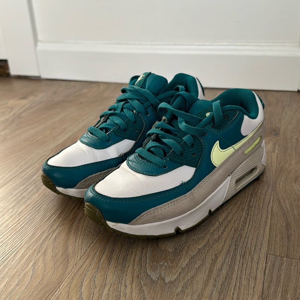 Kids size 3Y Nike Air Max 90’s in teal / white / yellow